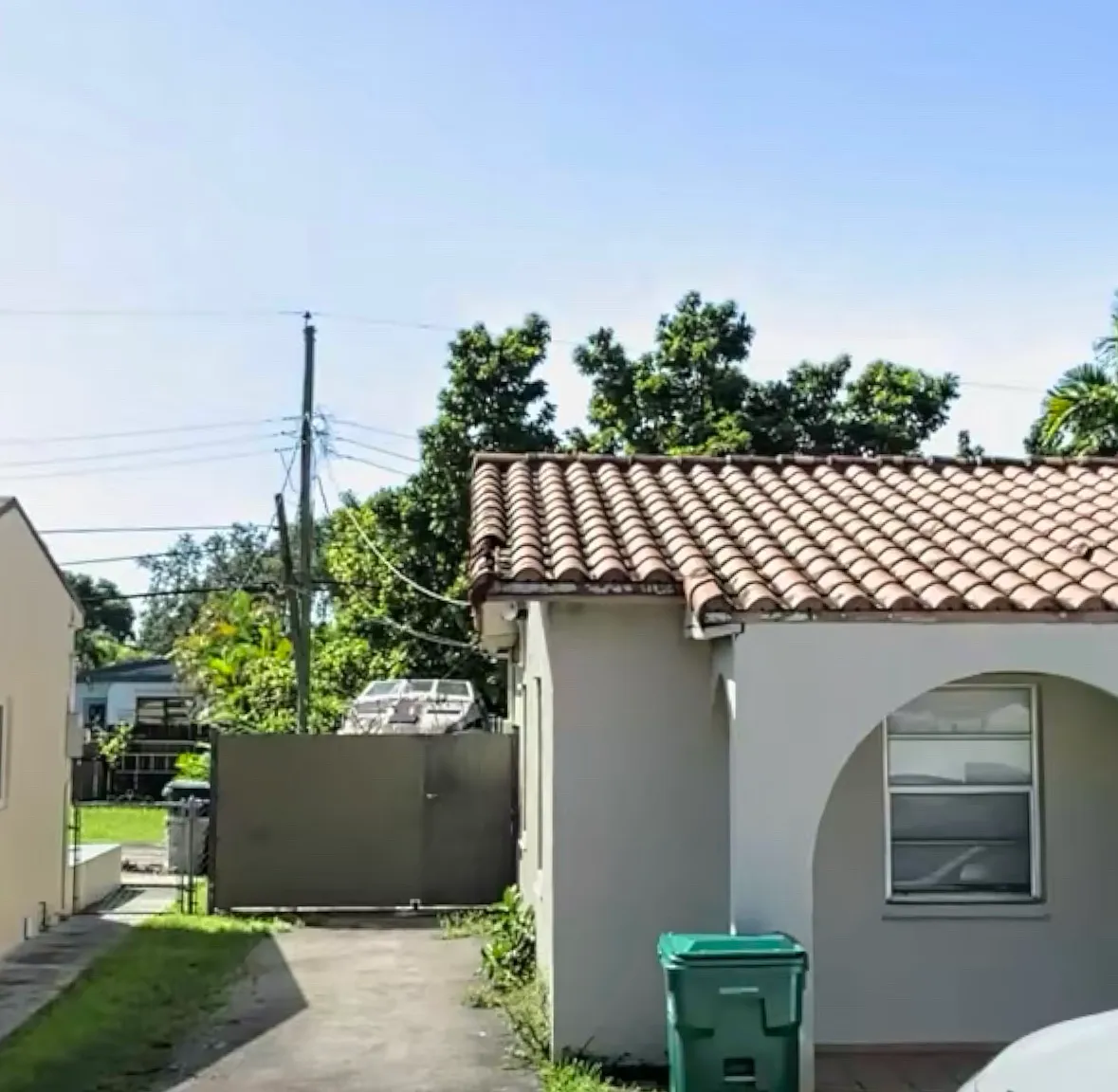 3 bed, 1381 sqft, $3,650 — Photo 2