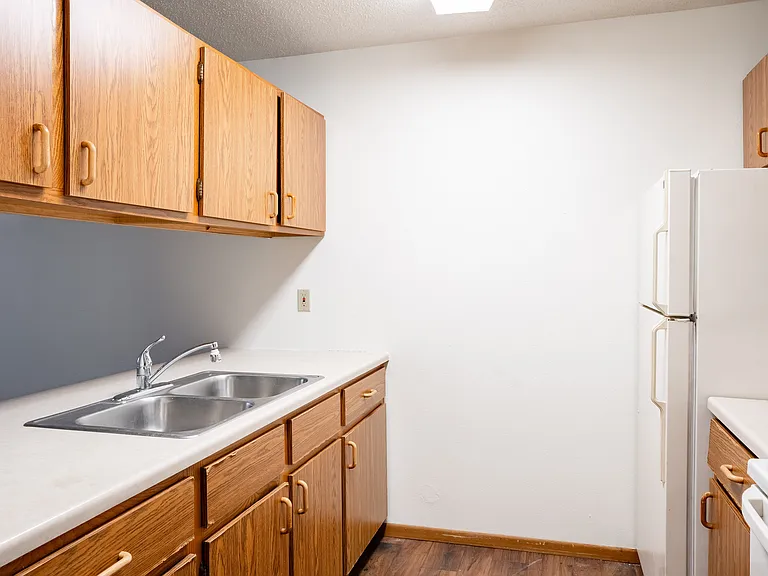 Fargo, ND Candlelight Apartments | 11B | Kitchen