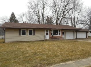 614 S Main St, Rochelle, IL 61068