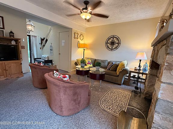 3rd image of 120 Snow Ridge Cir