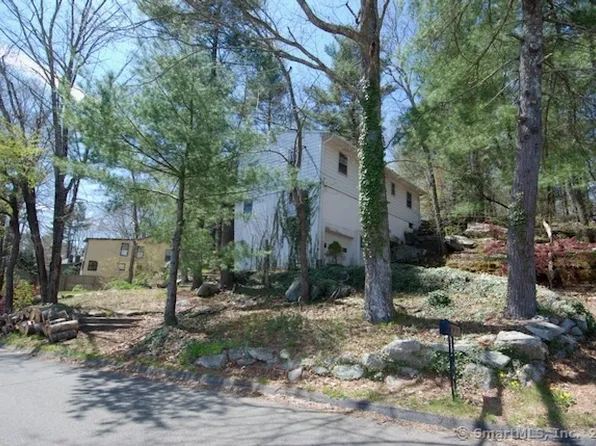 48 Lakeside Drive, Guilford, CT 06437