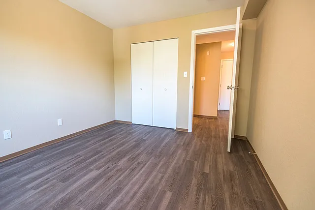 443 Superior St — Photo 6