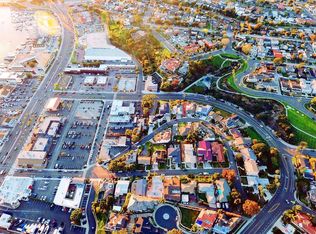 521 Bolsa Ave UNIT A, Newport Beach, CA 92663