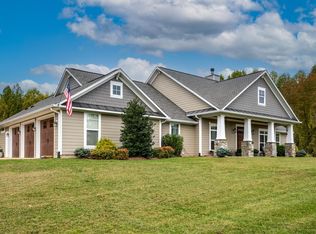 8022 Riverside Farm Rd, Marshall, VA 20115