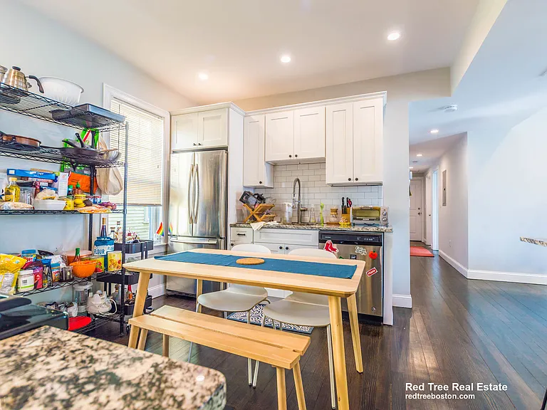 31 Pleasant St #2 — Photo 6