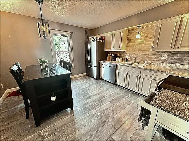 3819 Cherry Hill Ln — Photo 5