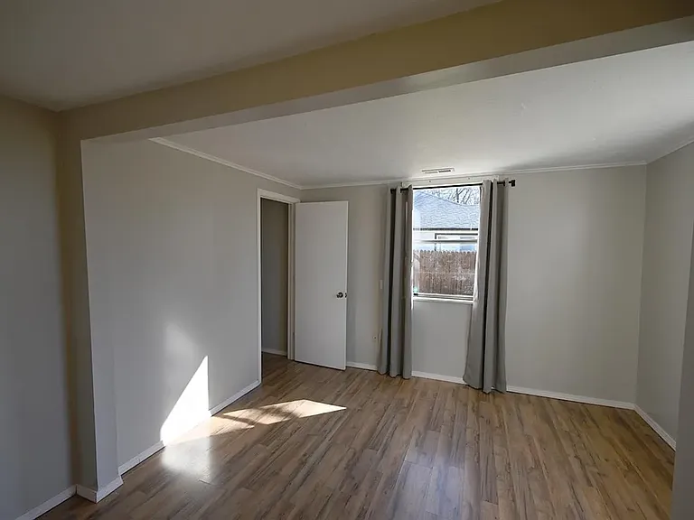 1401 S Lowry St — Photo 19