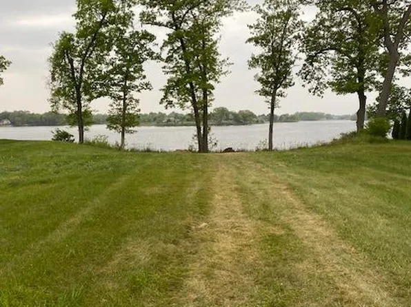 61696 Crystal Beach Dr #25, Sturgis, MI 49091