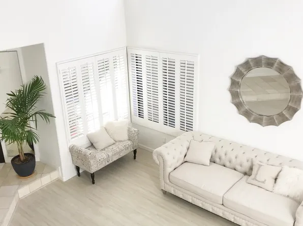 25311 Joyce Pl, Valencia, CA 91381