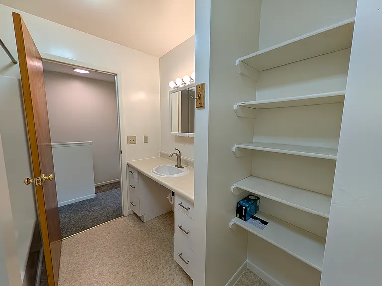 9 Executive Dr #17 — Photo 26