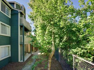 22700 30th Ave S APT B314, Des Moines, WA 98198