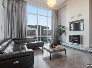 760 Undercliff Ave #B, Edgewater, NJ 07020