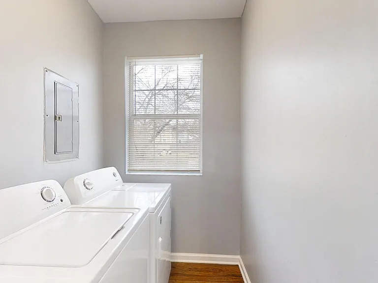 1133 N Keystone Ave — Photo 8