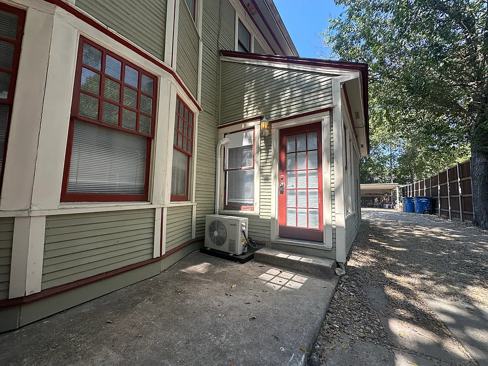 4617 Gaston Ave #A