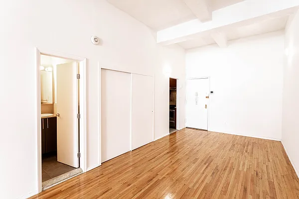 Rented by Bond New York | media 24