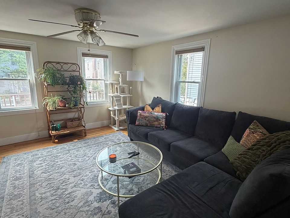 1st image of 20 Lincoln Ave
