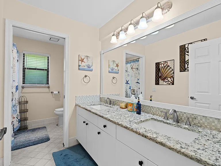 1707 Primrose Ln — Photo 29