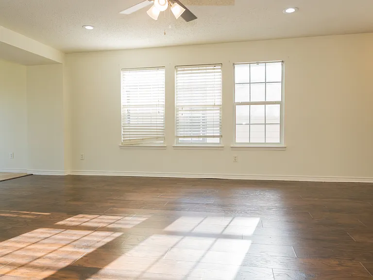 7009 Bountiful Grove Dr — Photo 7