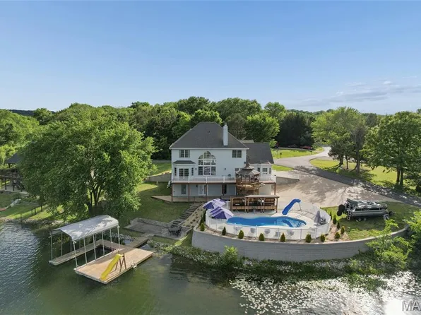 101 W Lakeview Dr, De Soto, MO 63020