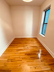 Rented by Metropolis Real Estate of Manhattan