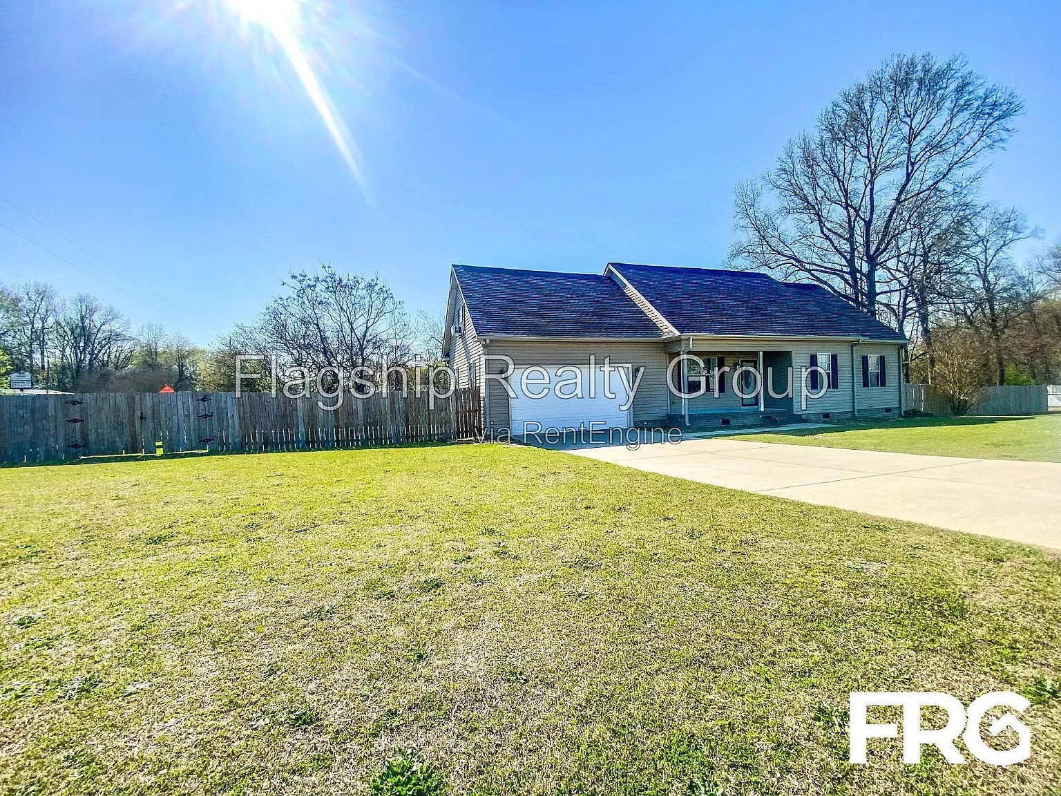 3 bed, 2.0 bath, 1414 sqft, $1,825 — Photo 2