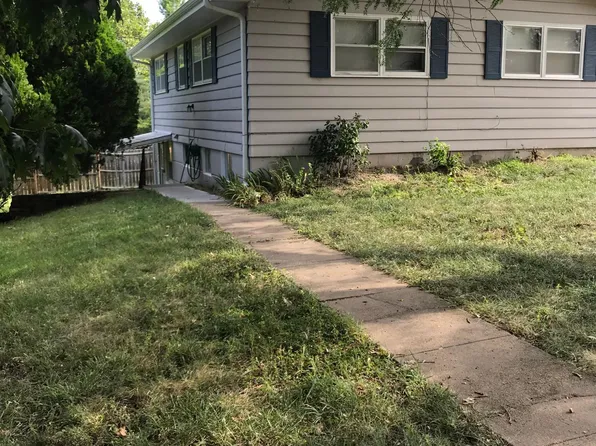 2050 Jay Ct, Manhattan, KS 66502