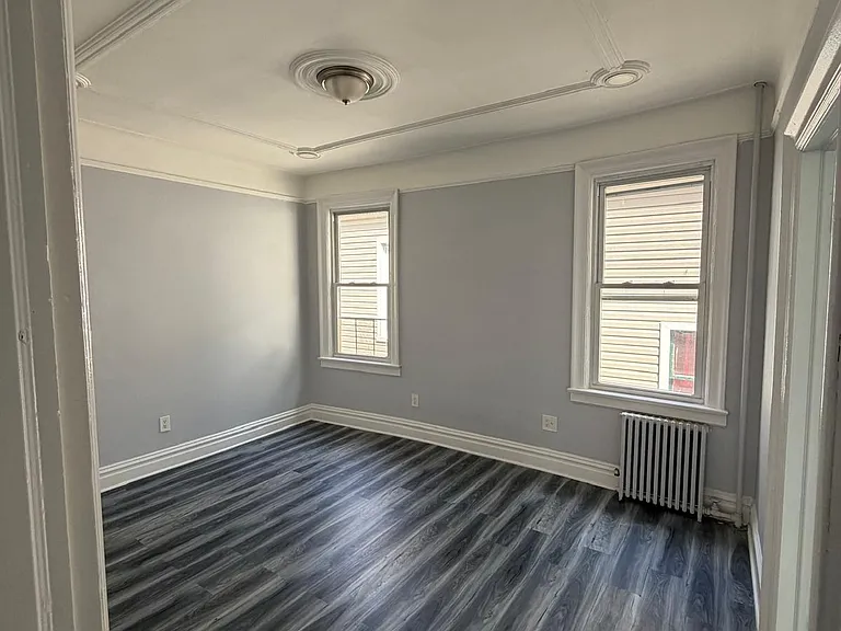 20 Wade St #2R — Photo 11