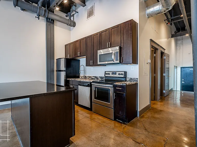 Wonder Bread Lofts — Photo 48