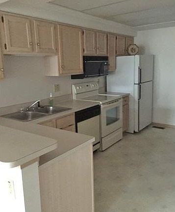 2nd image of 112 Stonegate Blvd #11-44