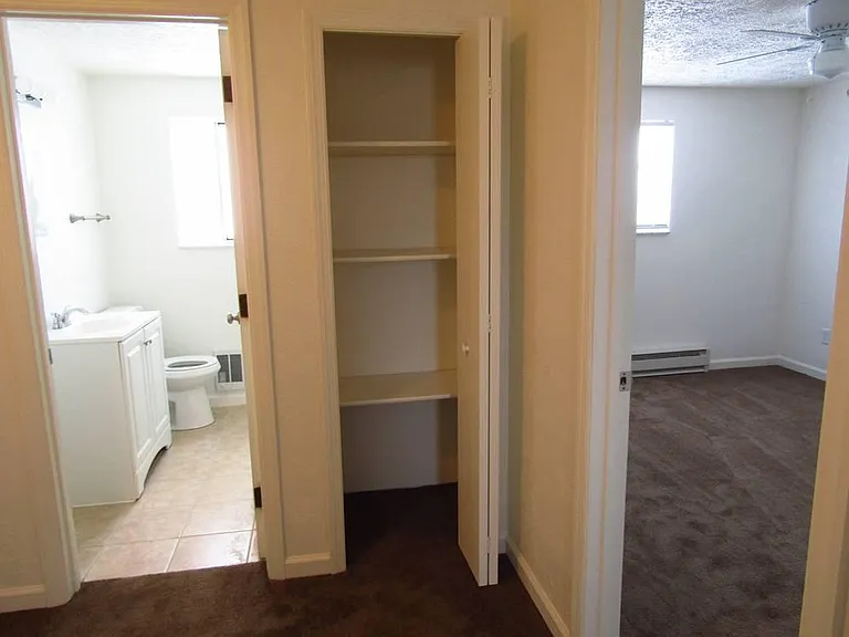 1254 Argonne Dr — Photo 16
