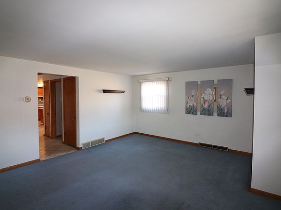 5th image of 6028 S Kolmar Ave