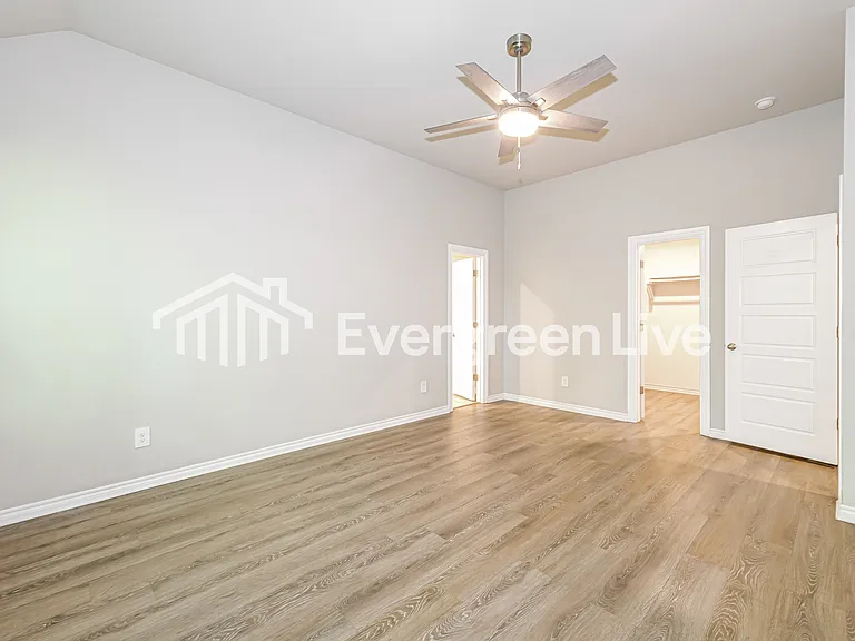 10617 SW 20th St — Photo 8