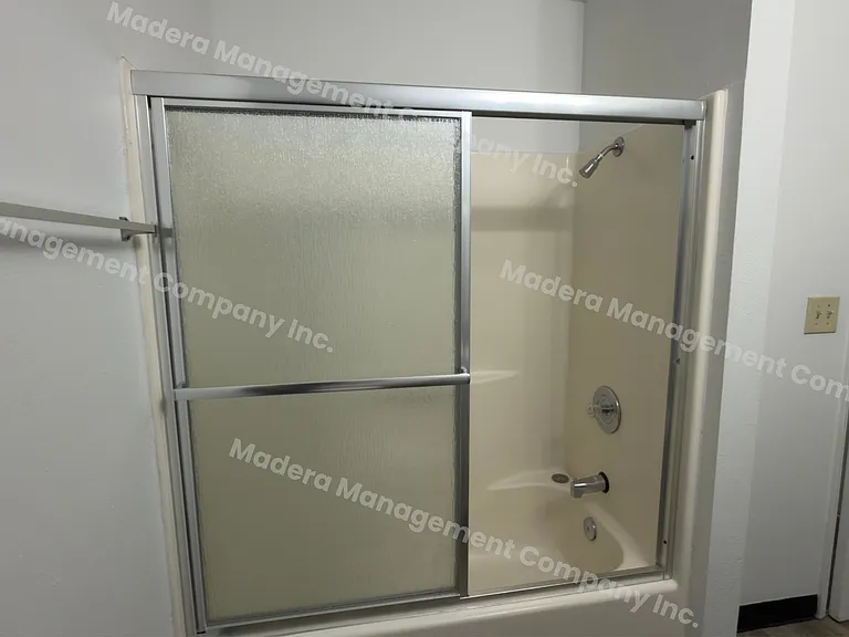 214 Stadium Rd — Photo 11