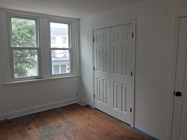 120 W Chestnut St — Photo 4