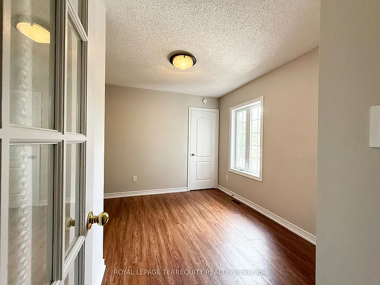 190 Harding Blvd W #34 — Photo 11
