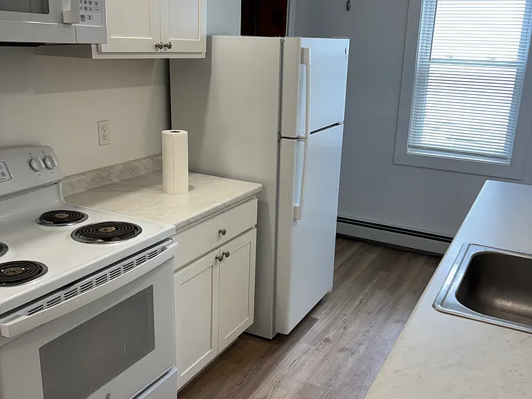168 Washington St #3 — Photo 1