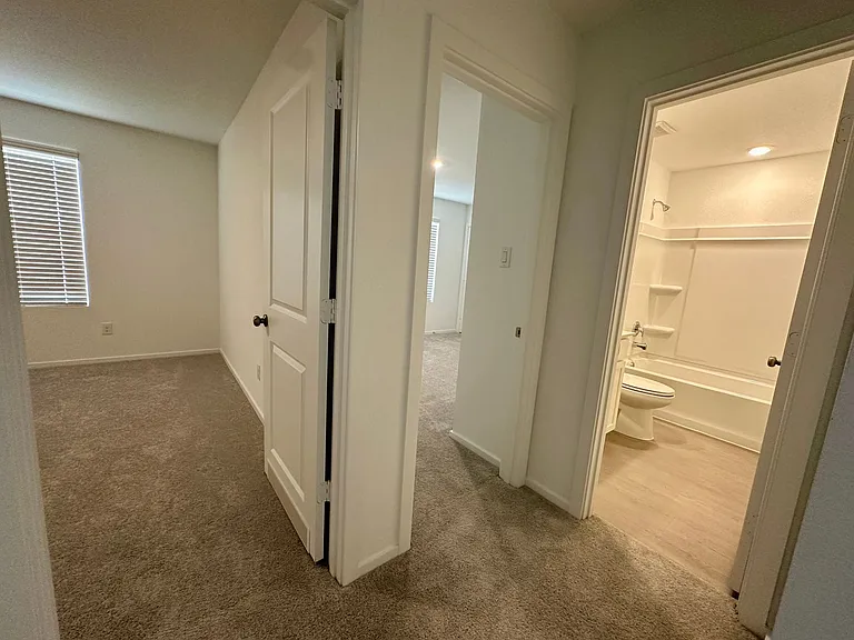 13310 Rayhill Dr — Photo 15