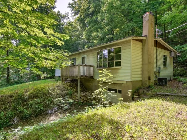 77 Sand Pond Rd, Hardyston Twp., NJ 07419