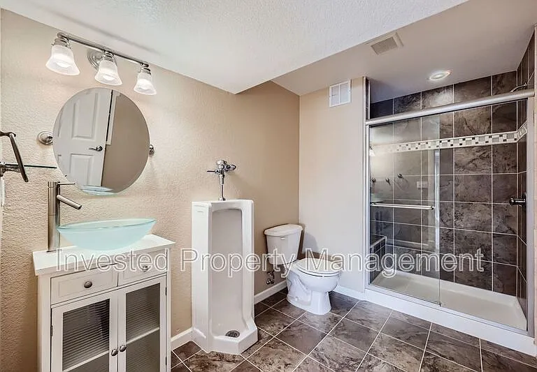 8819 Greensborough Pl — Photo 23