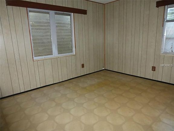 5th image of 4420 Juanita Way S