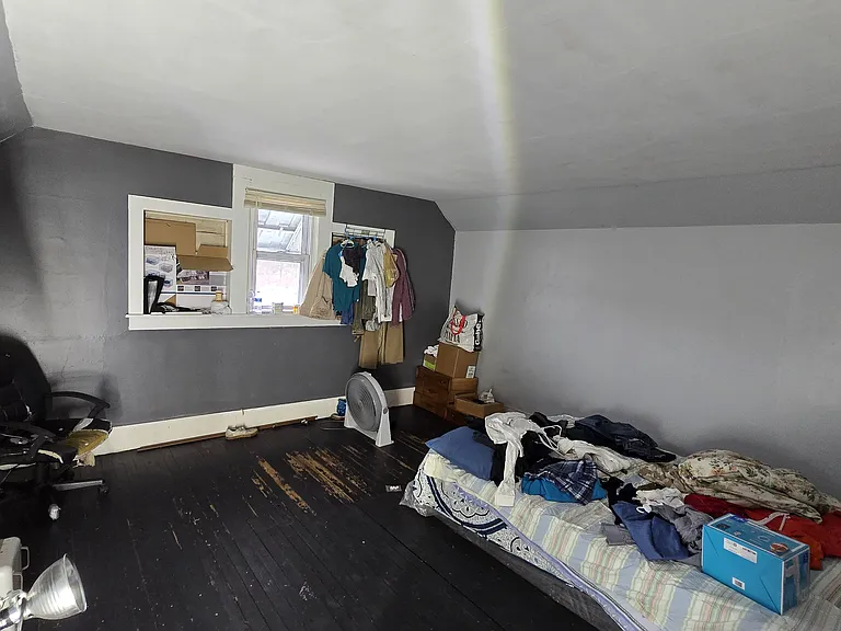 601-603 W Main St #2 — Photo 20