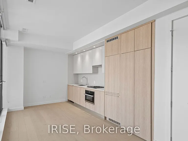 81 Wellesley St E #1808 — Photo 4
