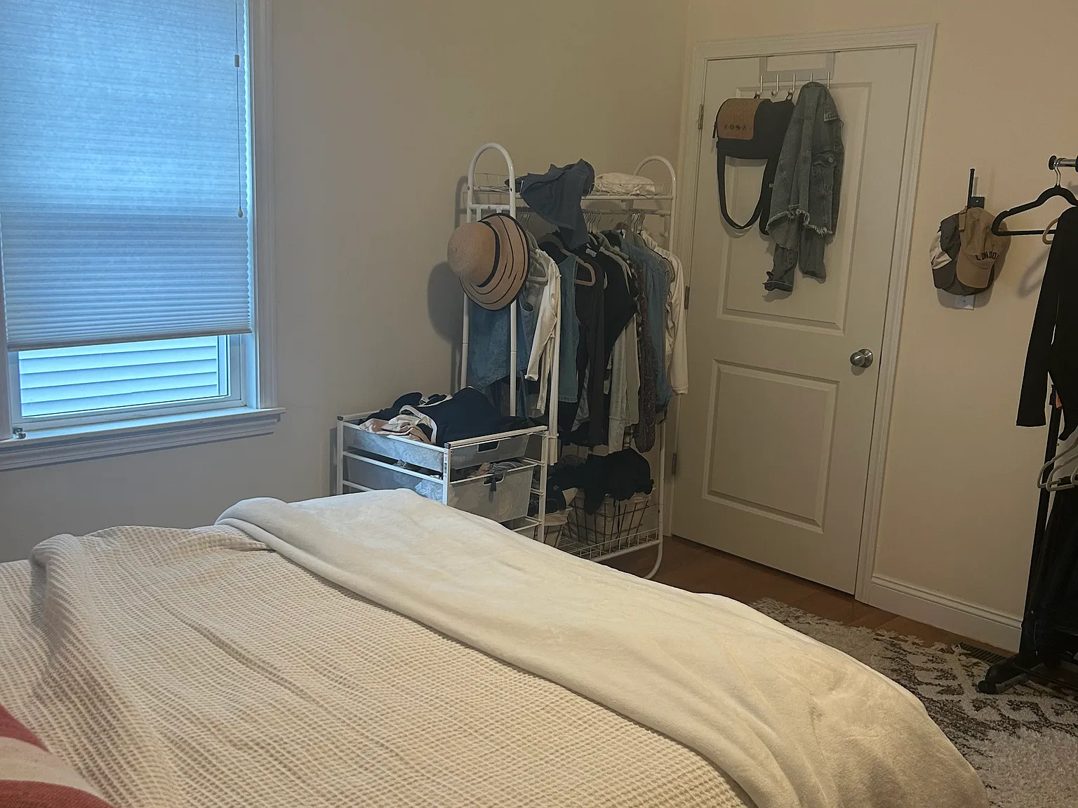 2 bed, 1250 sqft, $3,200 — Photo 2