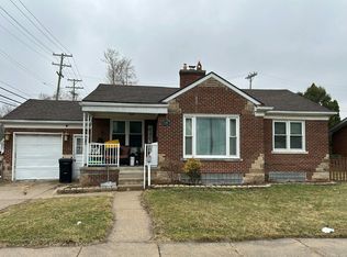 17801 Homer St, Roseville, MI 48066