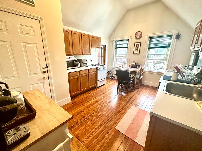 80 Fairbanks St #3 — Photo 7