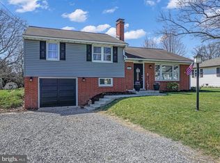 951 S Forge Rd, Palmyra, PA 17078