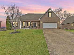 581 Robert Ct, Johnson City, TN 37601