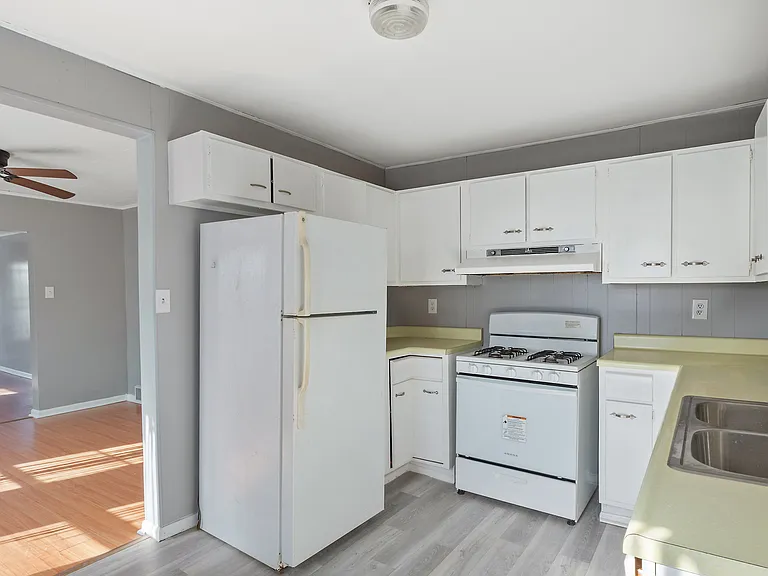213 Fletcher Ave #2 — Photo 3