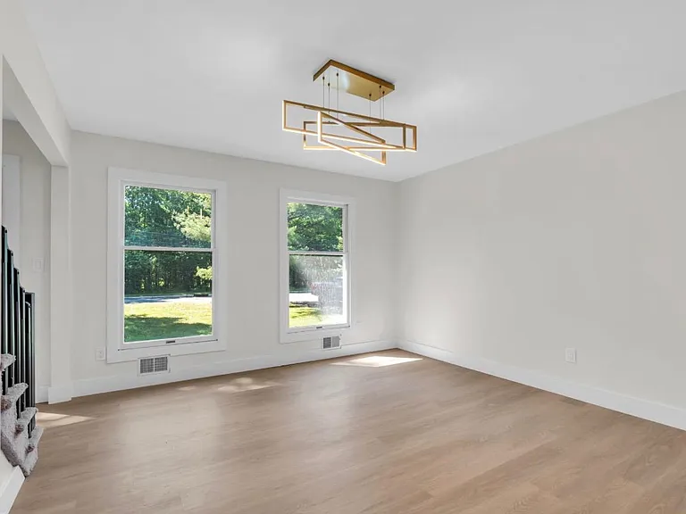 633 Eltone Rd — Photo 31