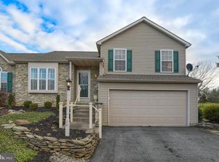 14 Pebble Creek Dr, Lititz, PA 17543
